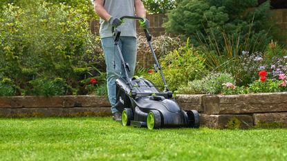 7 mistakes everyone makes with lawn mowers | T3