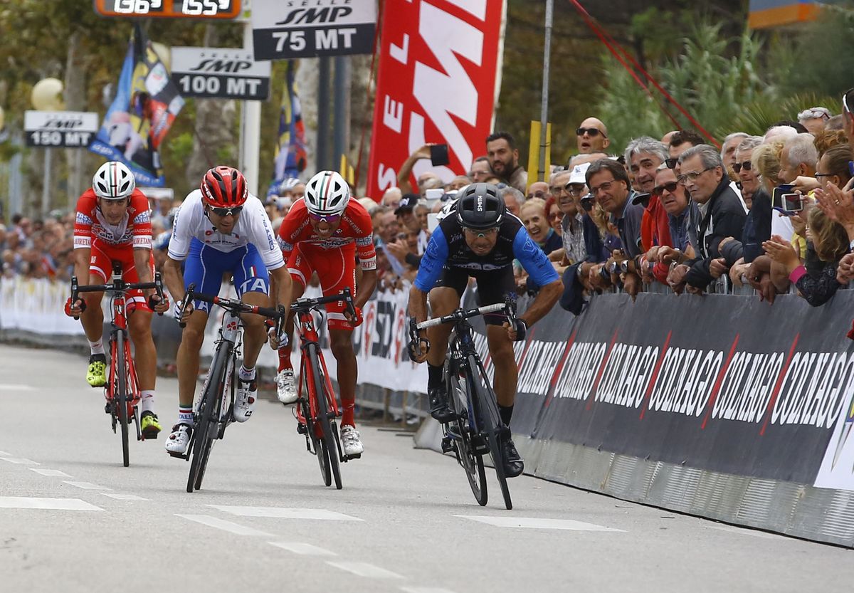 The sprint in full flow