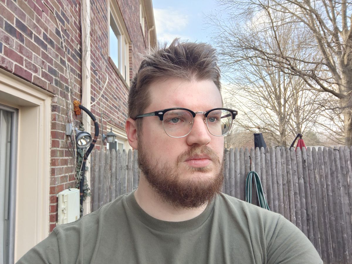oppo find n hands-on: camera sample from internal selfie cam