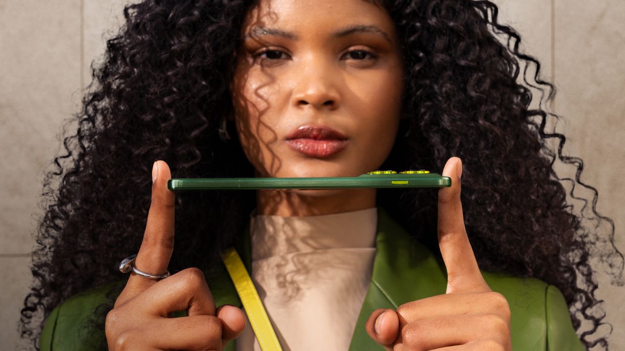 Motorola’s iPhone Air rival brings a bigger battery, faster charging, and a much better price to the ultra-thin table