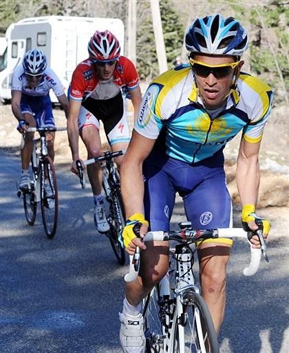 Alberto Contador (Astana) rides away from Fr&auml;nk Schleck