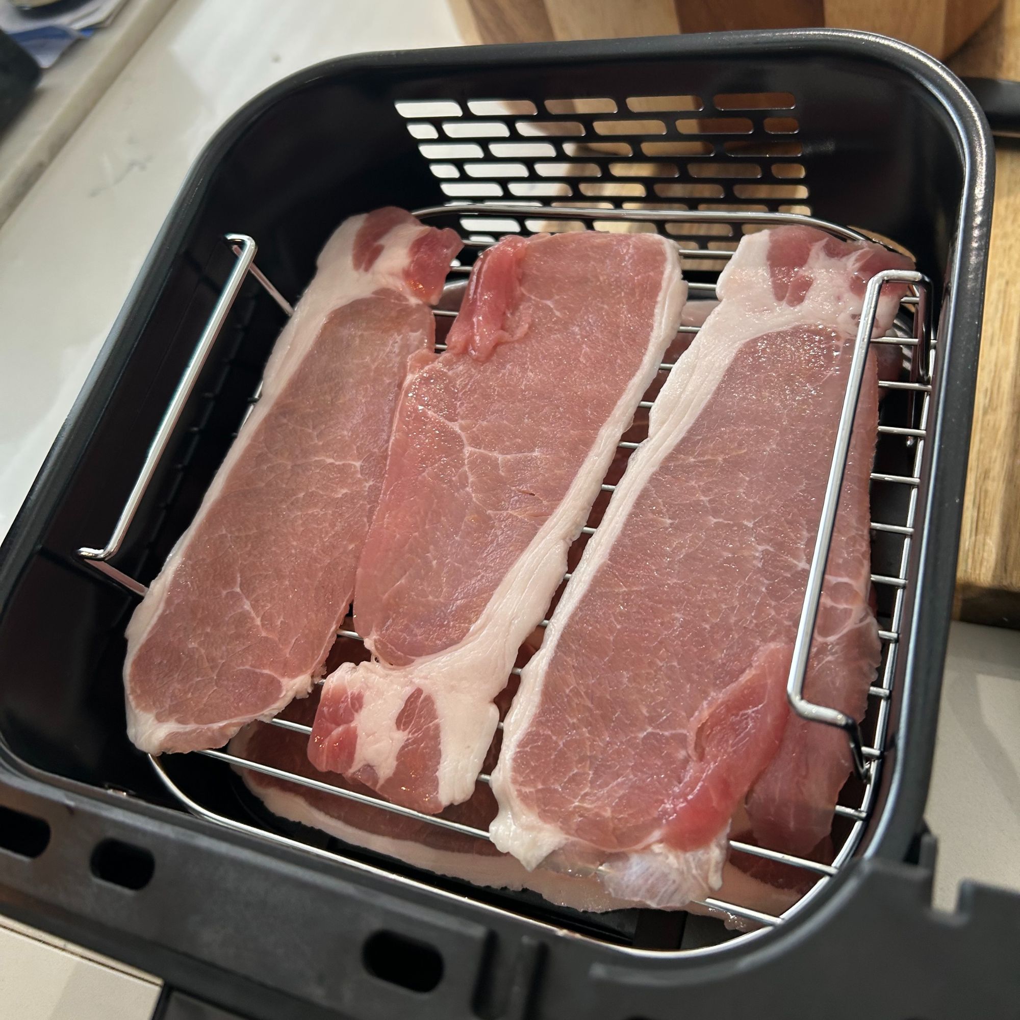 Salter VertiCook View Air Fryer - cooking bacon