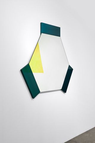 Mirror with edges