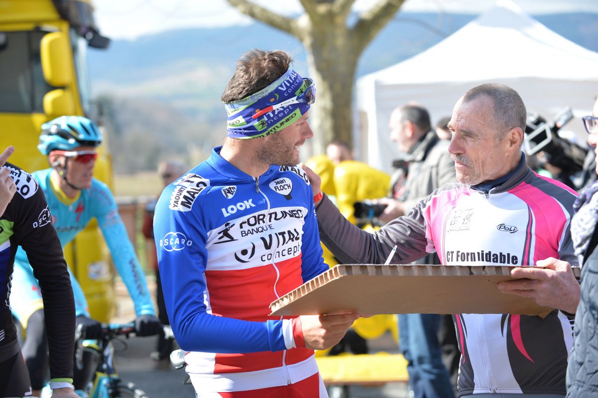 Steve Trontet meets a fan before the stage got underway
