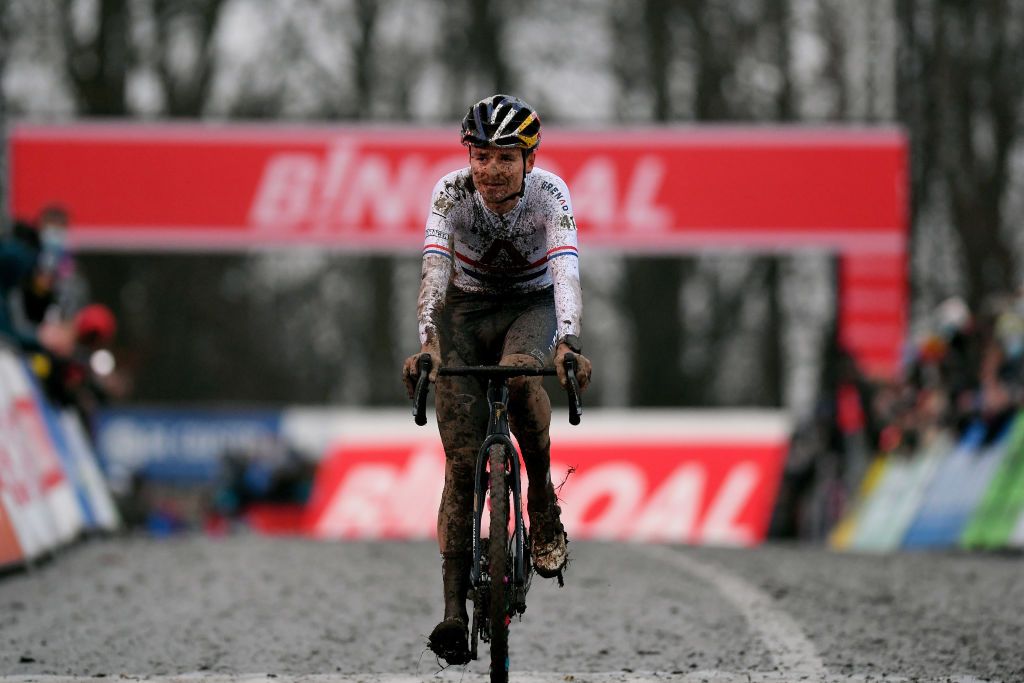 NAMUR BELGIUM DECEMBER 19 Thomas Pidcock of The United Kingdom and INEOS Grenadiers crosses the finishing line in second place after the 13th Namur UCI CycloCross Worldcup 2021 Mens Elite UCIWT on December 19 2021 in Namur Belgium Photo by Luc ClaessenGetty Images