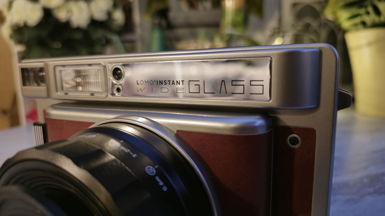 Lomo&rsquo;Instant Wide Glass review