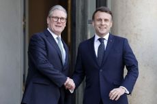 France's president Emmanuel Macron welcomes Britain's prime minister Keir Starmer before an informal summit of European leaders to discuss the situation in Ukraine and European security at the Elysee Presidential Palace in Paris on 17 February 2025.