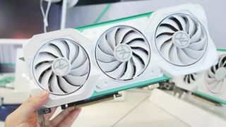 Asus' cableless RTX 4070 in white