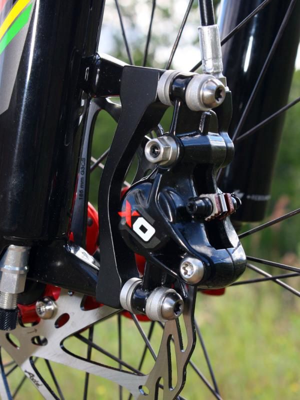 The Avid X.0 caliper is based on last year's Elixir CR Mag. Forged aluminum now replaces magnesium yet the new brake still weighs an identical 333g and is supposedly more reliable.