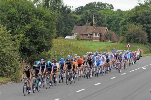 Endura and Sky on the front of the bunch