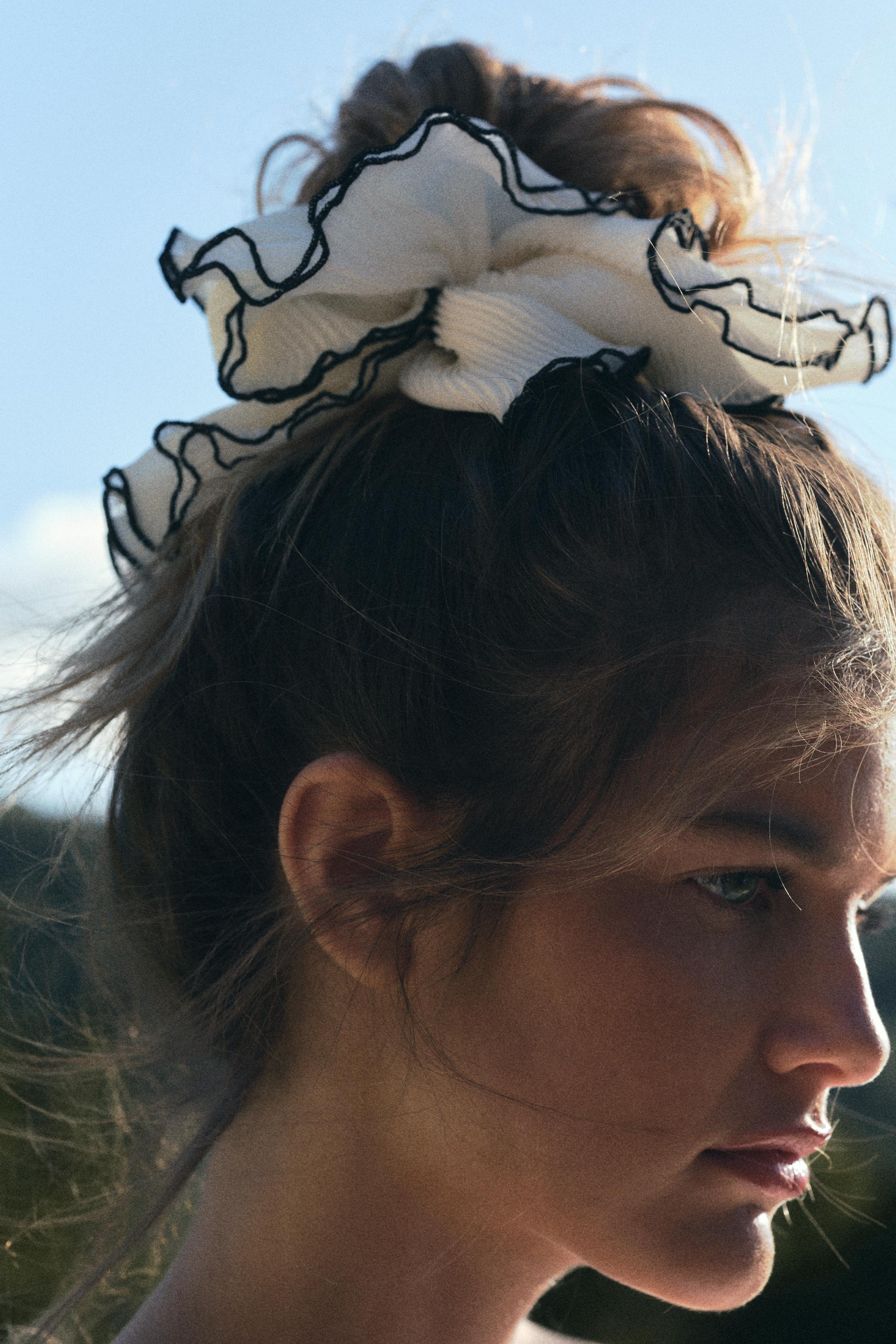 ZARA, Contrast Rib Maxi Scrunchie