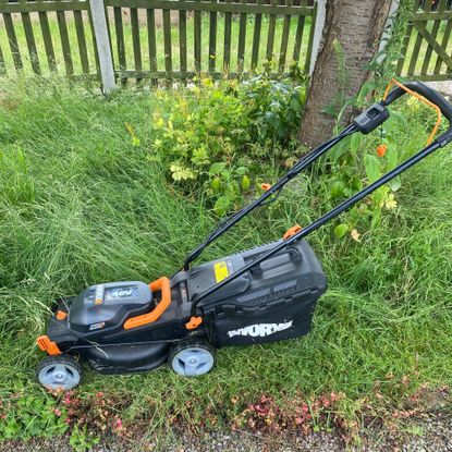 Worx WG779E 40V Cordless Lawn Mower review | Homes and Gardens