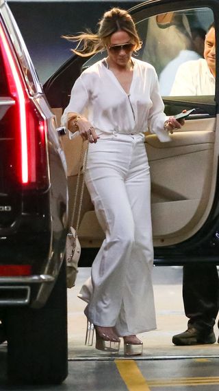 JLo’s Super Summery All-White Outfit