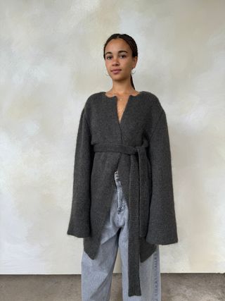 Raey Grauer Cardigan aus Mohairmischung mit Gürtel | S