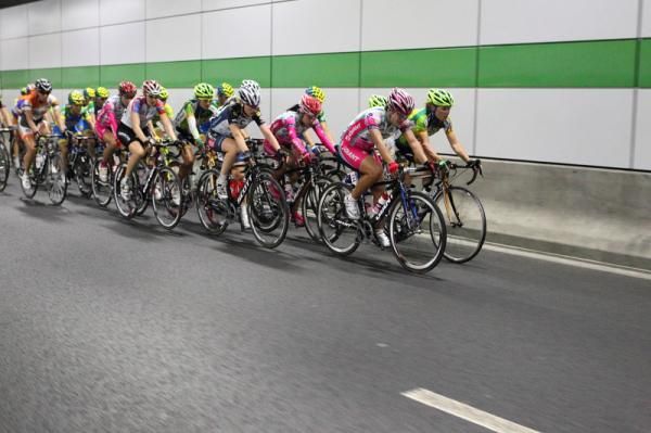 Eight kilometres inside the Changjiang Tunnel for the peloton.