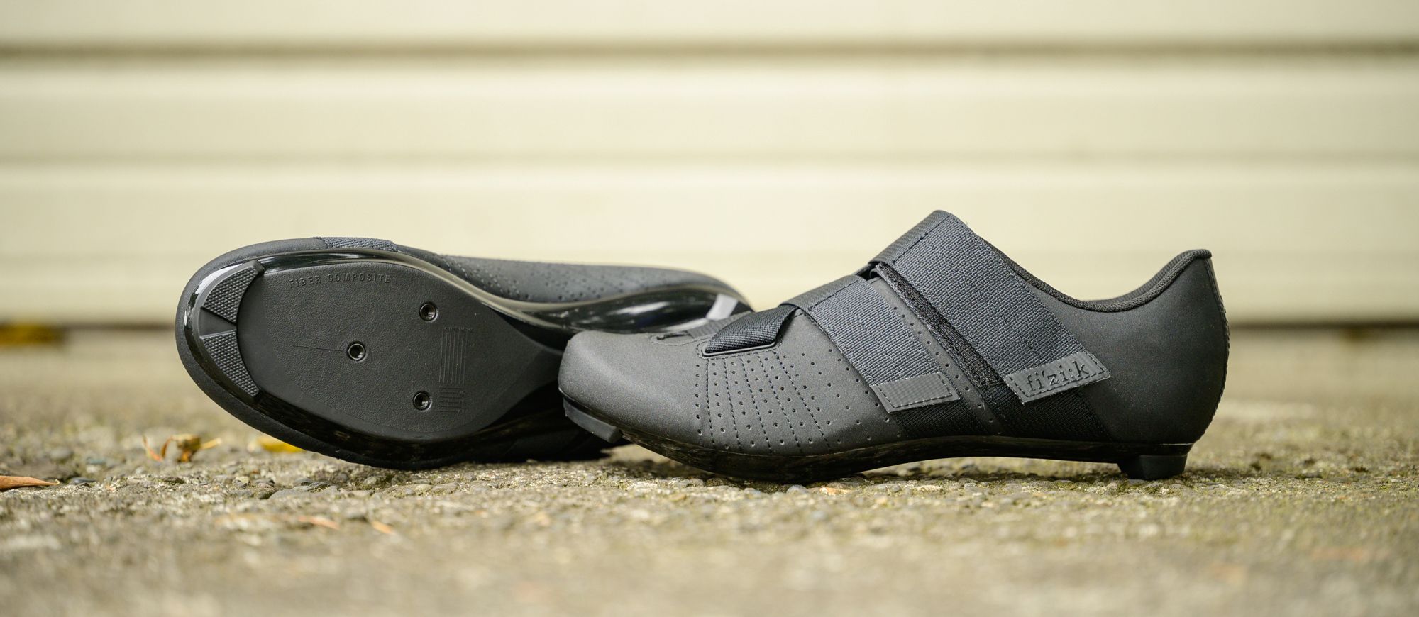 fizik Tempo Overstrap R5 Men\'s Cycling Shoes — Black Fizik Tempo Powerstrap R5 cycling shoes review: budget shoes  main image 4