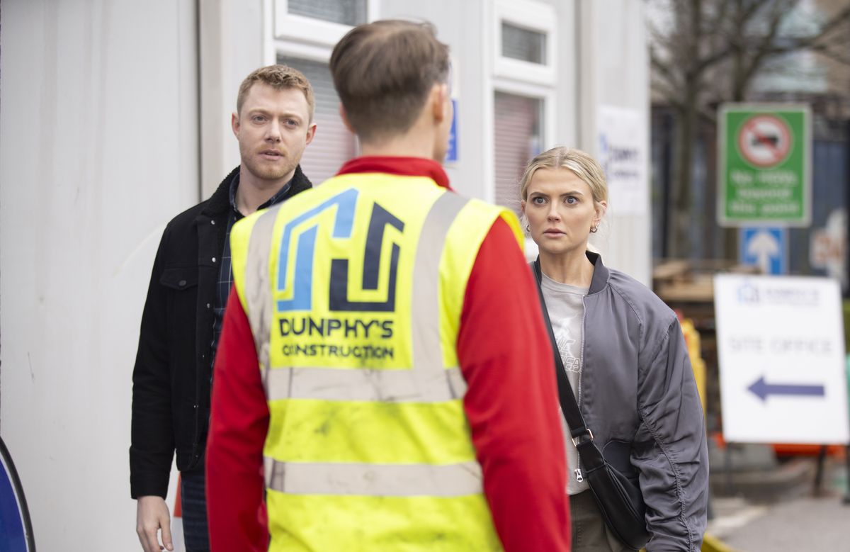 Bethany Platt sees red when she tracks down Nathan.