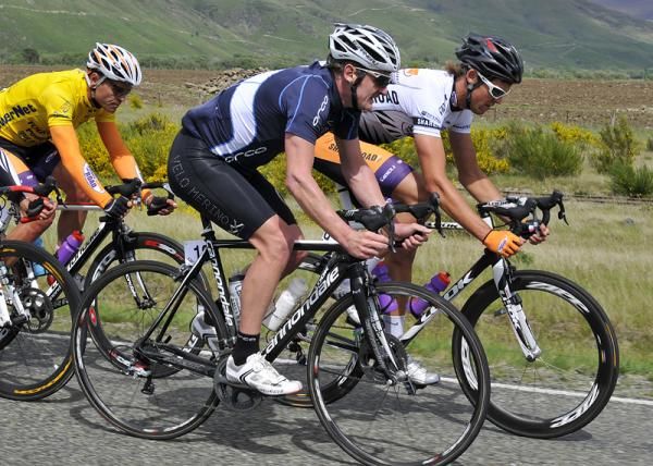 Floyd Landis of Orca Velo Marino has a word with Jack Bauer of Share the Road