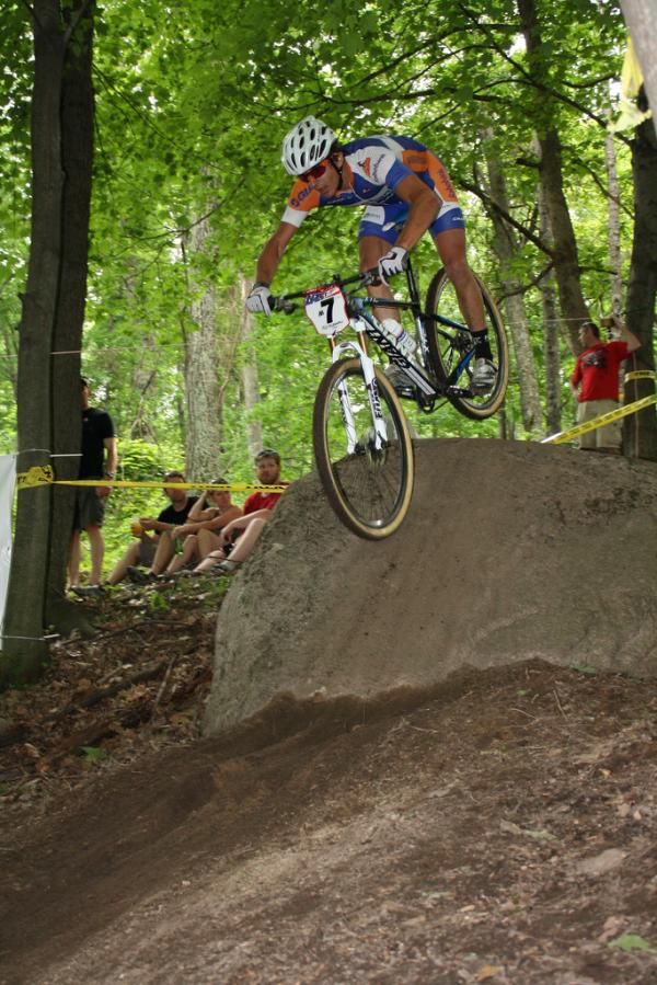 Adam Craig (Rabobank-Giant) takes the rock drop
