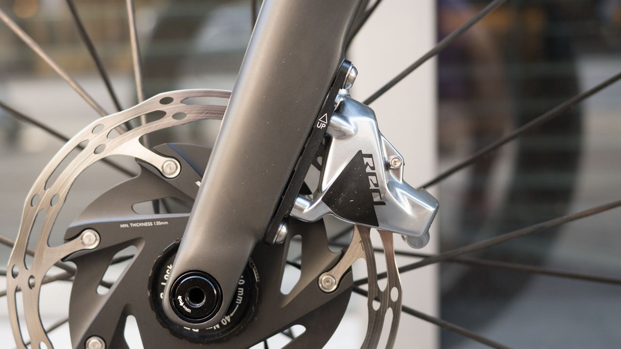 reinforced fork with slight aero shielding for brakes