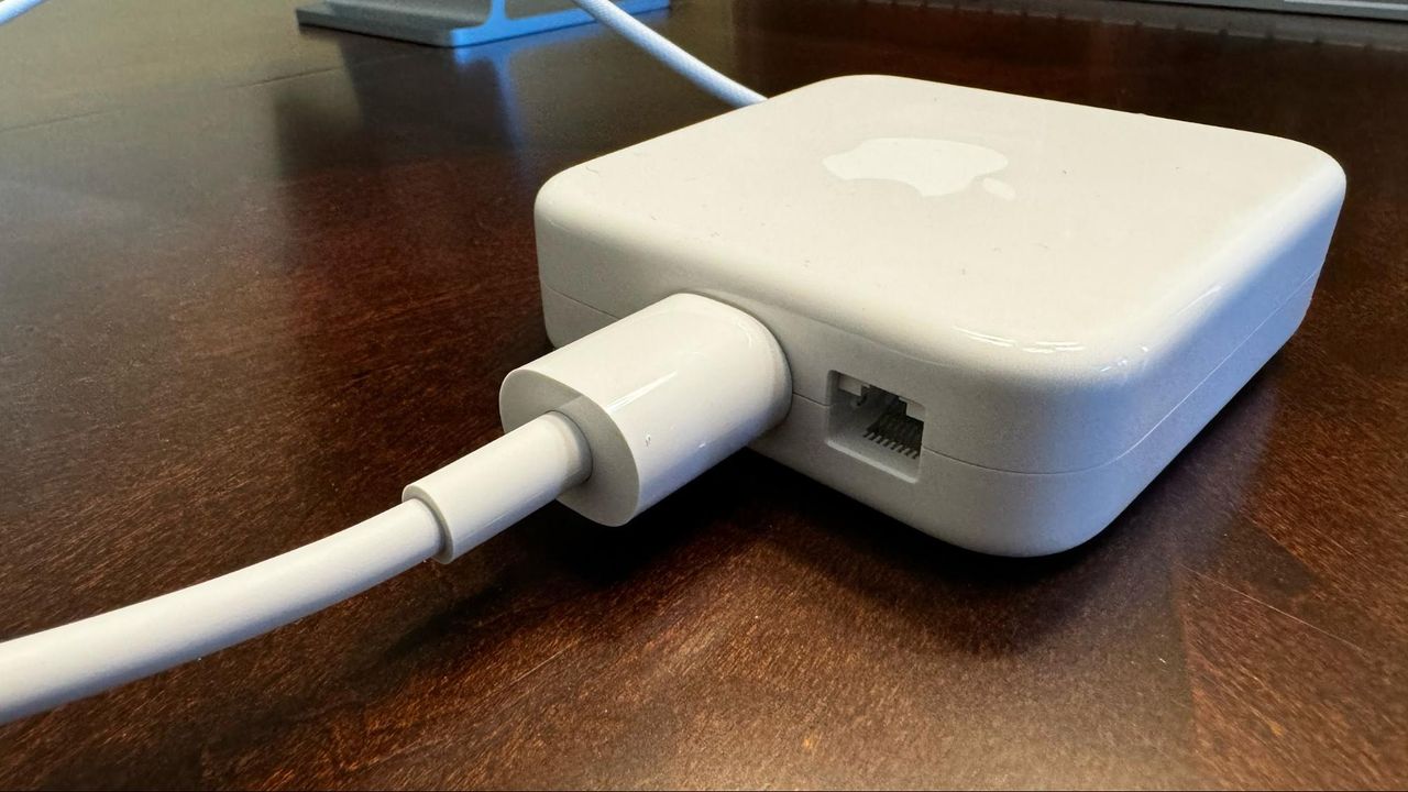 Apple iMac (2023)