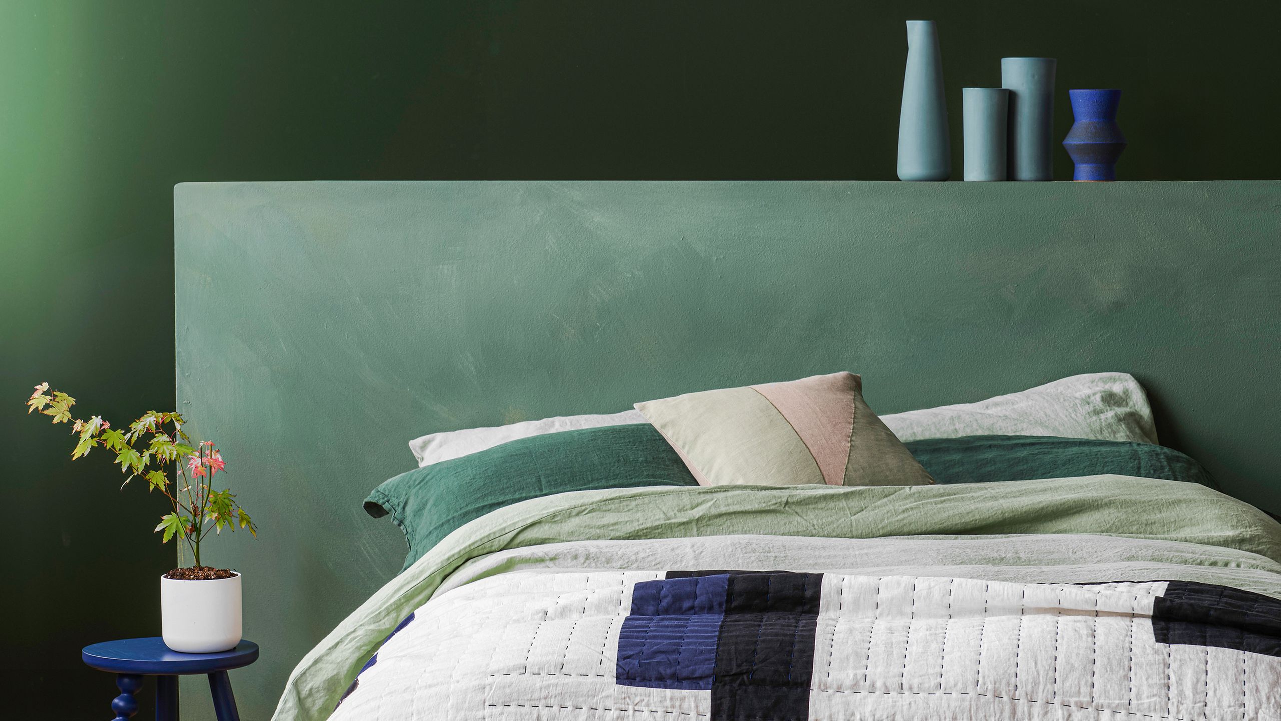 Experts say the 'German Doppelbett' sleep trend is one all couples should consider – it allows both partners to 'sleep max’