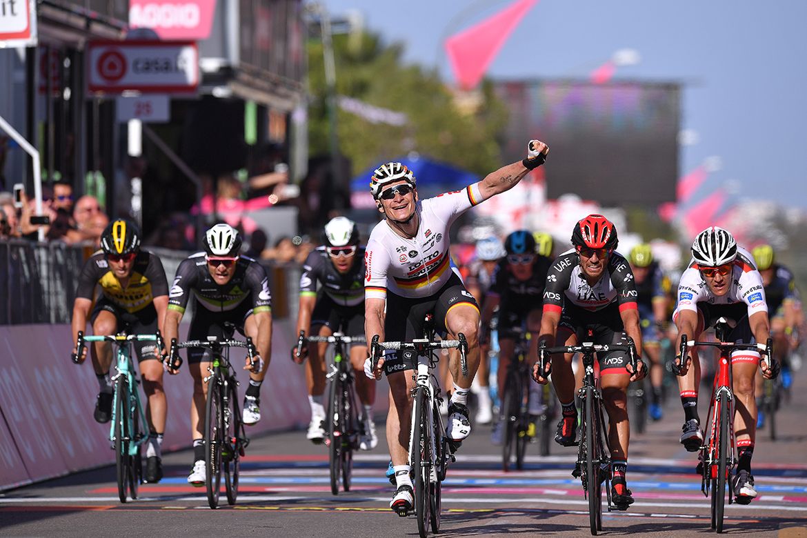 Andr&eacute; Greipel takes the win at the Giro d'Italia