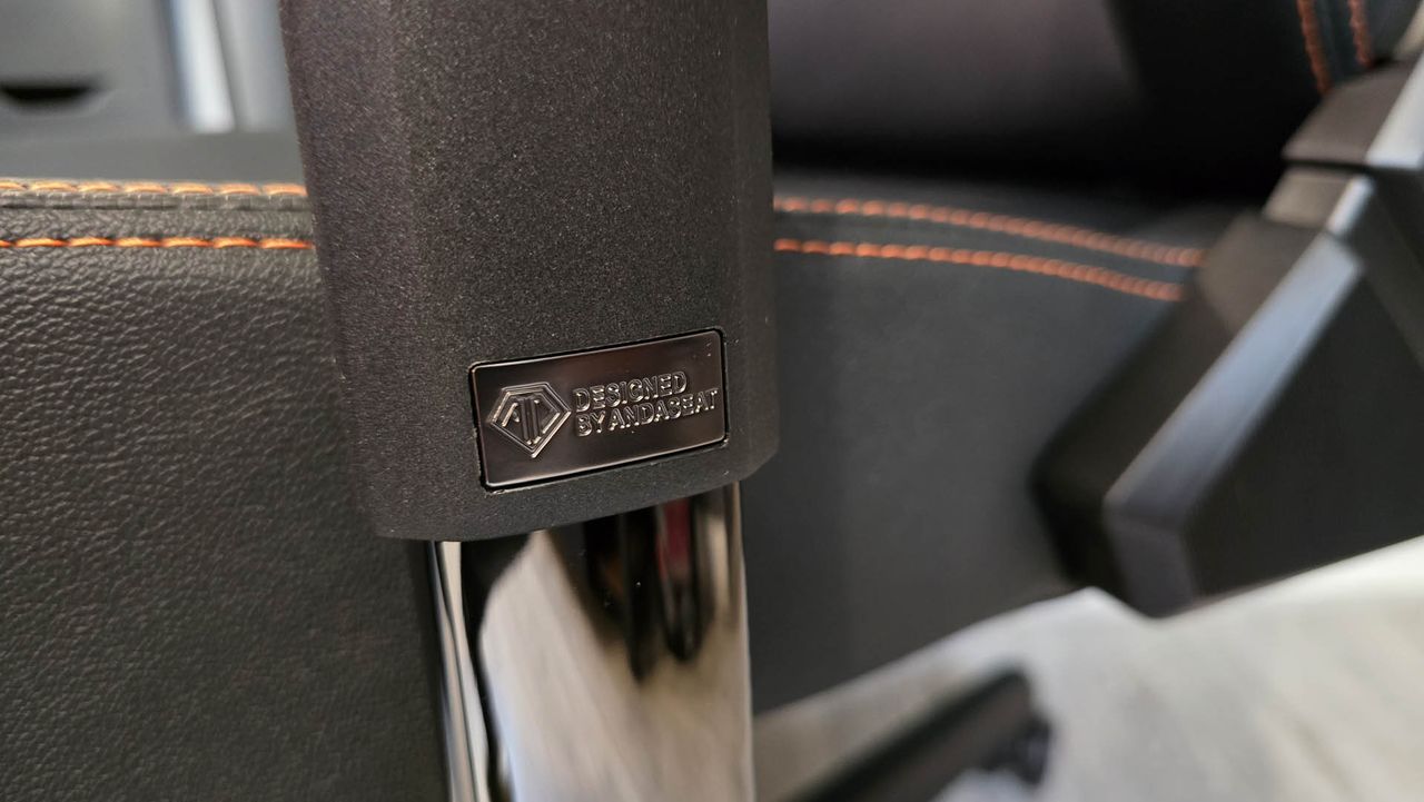 The AndaSeat Kaiser 3 XL gaming chair in an office and gaming space on a wooden floor