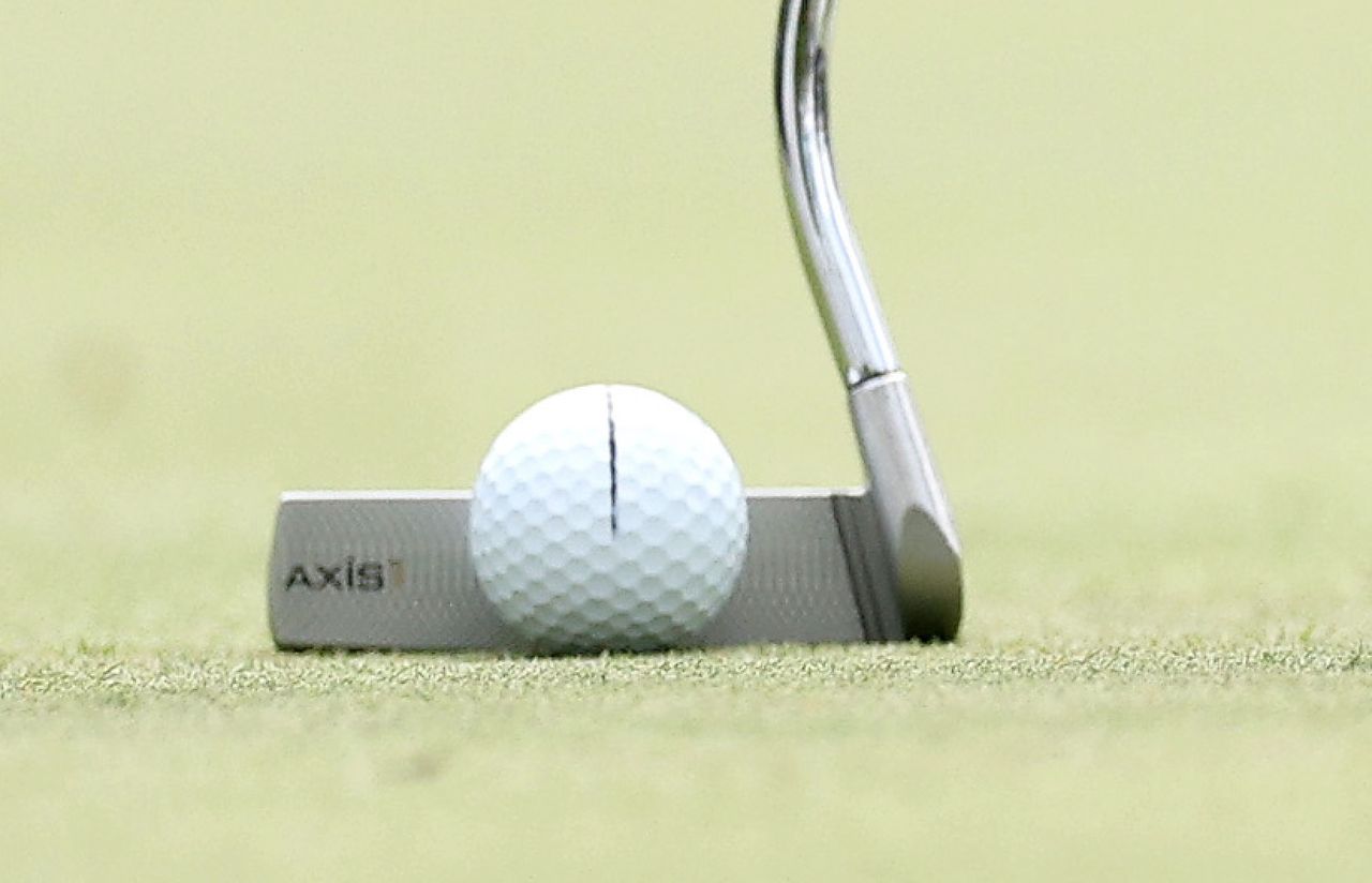 Justin Rose's Axis1 putter