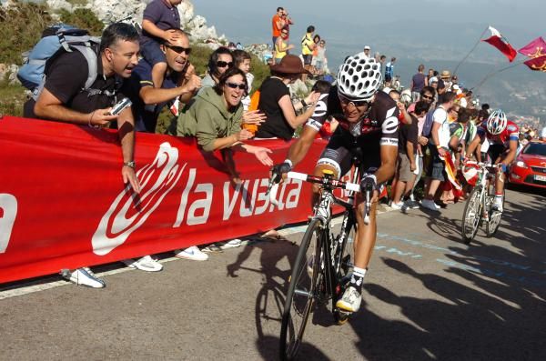Carlos Sastre (Cervelo) on the final climb.