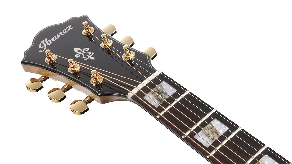 Ibanez AE390