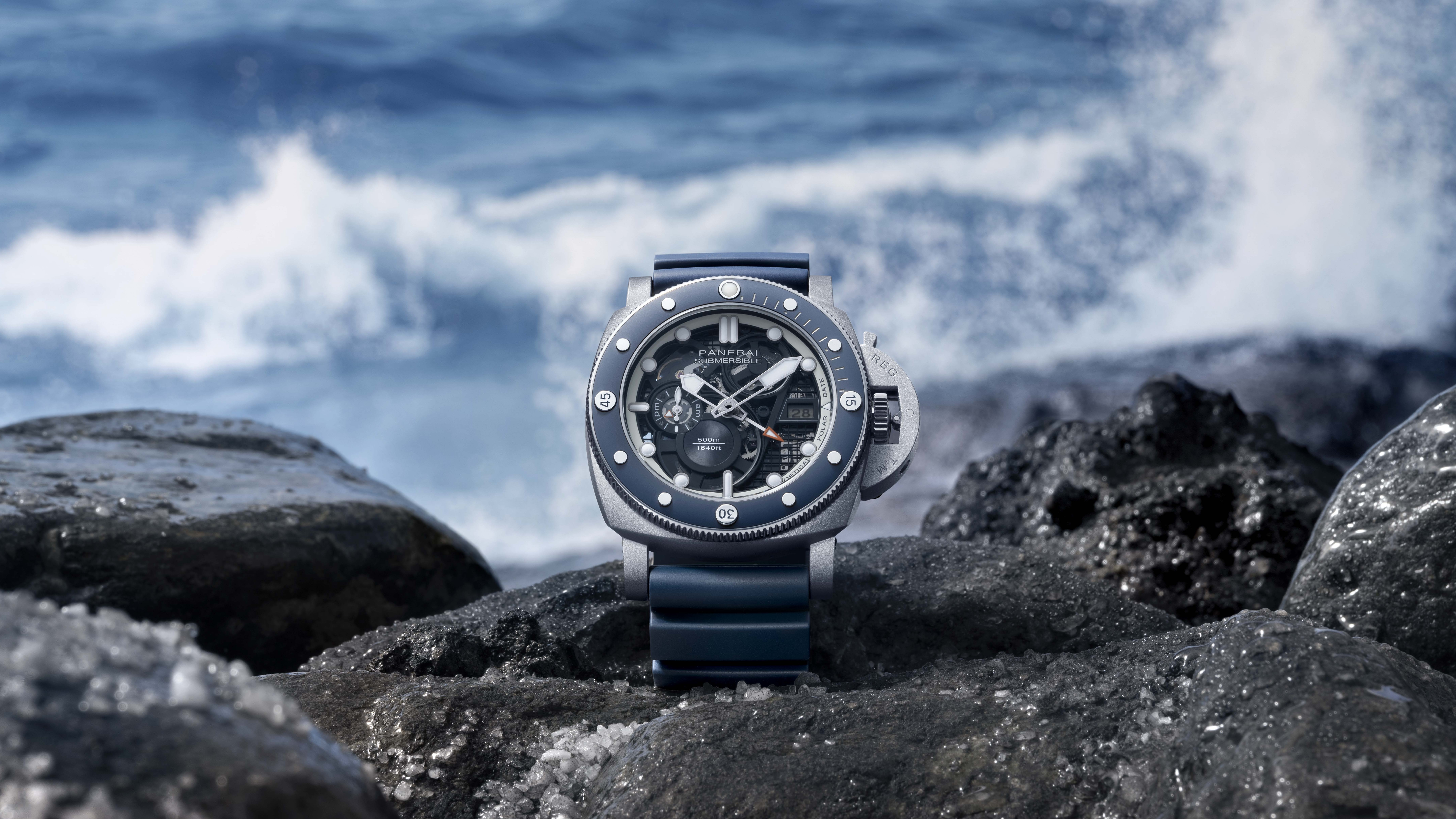 Panerai Submersible GMT