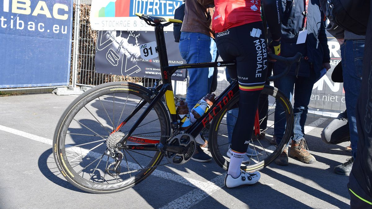 The bike features the national colours of Belgium through the design