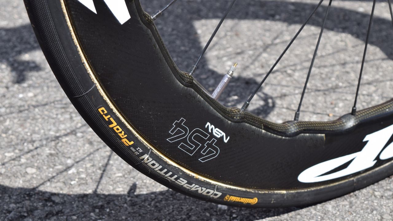 This is the first time we have seen tubular versions of the Zipp 454 NSW wheels
