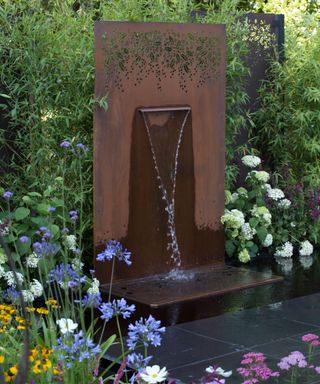 garden wall fountain made of sheet of corten steel