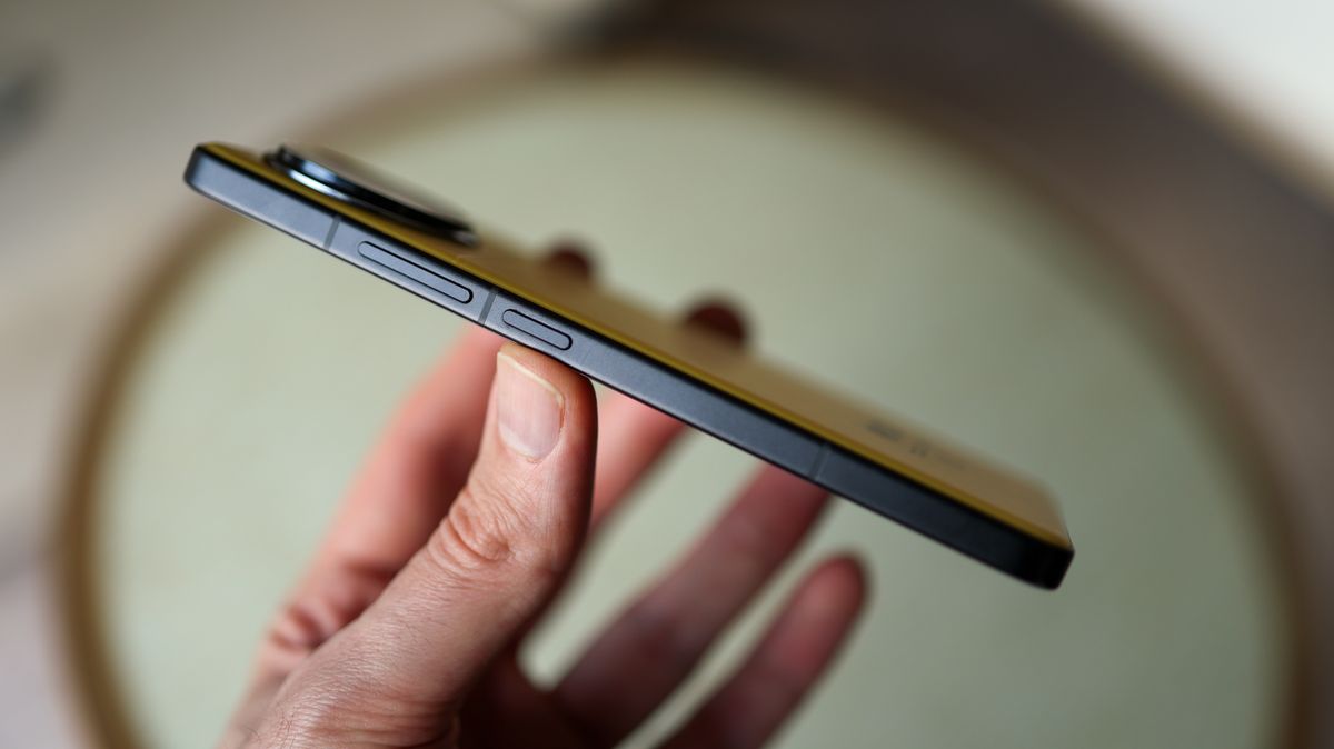 A photo of the Poco F7 Ultra in yellow