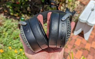 Focal Bathys showing controls on earcups
