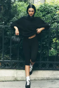 Alo Yoga Alosoft High-Waist Iconic 90's Capri