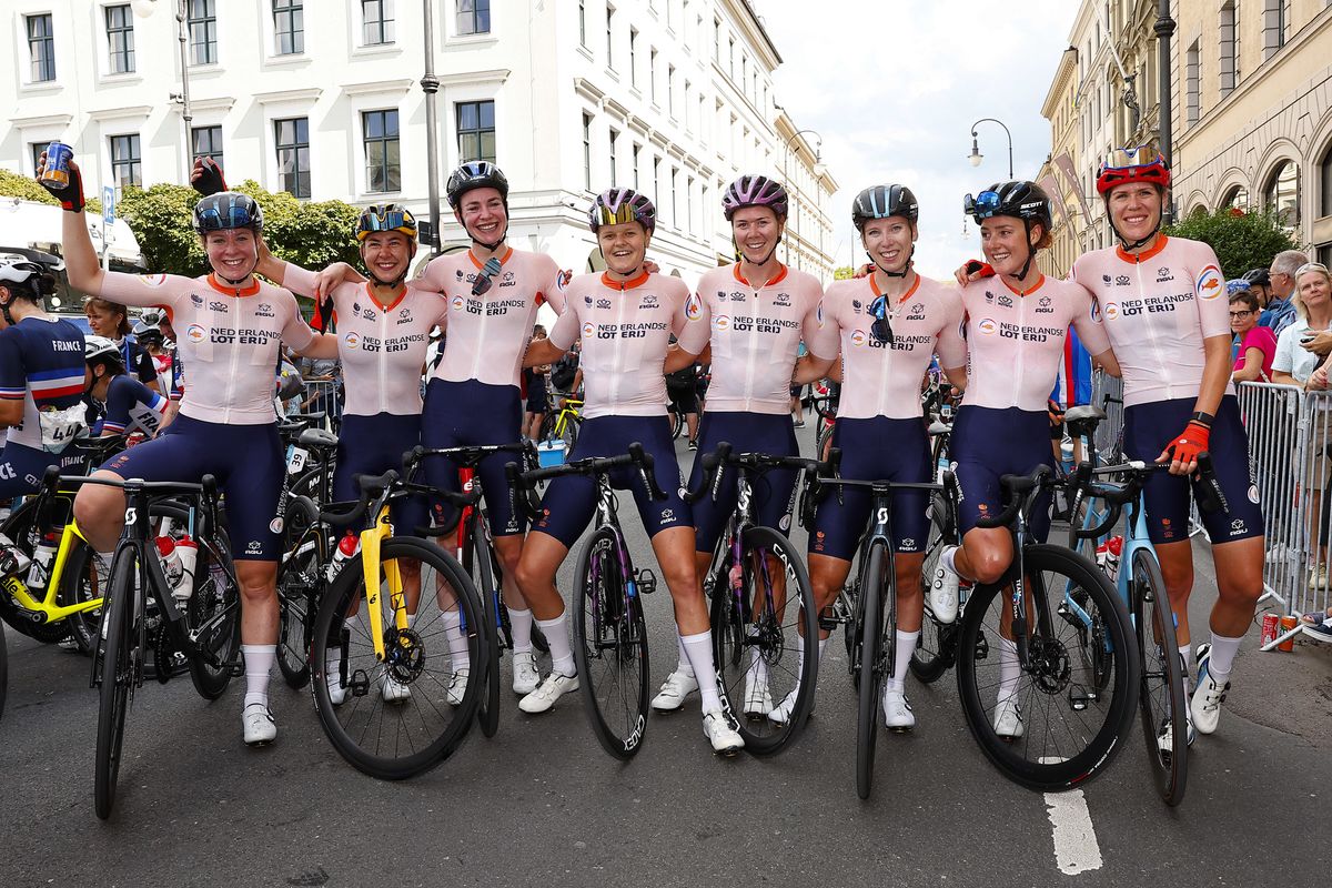 European Championships Munich 2022 - 2022 UEC Road Elite European Championships - Women's Road Race - 21/08/2022 - Netherlands - photo Luca Bettini/UEC/SprintCyclingAgency&Acirc;&copy;2022