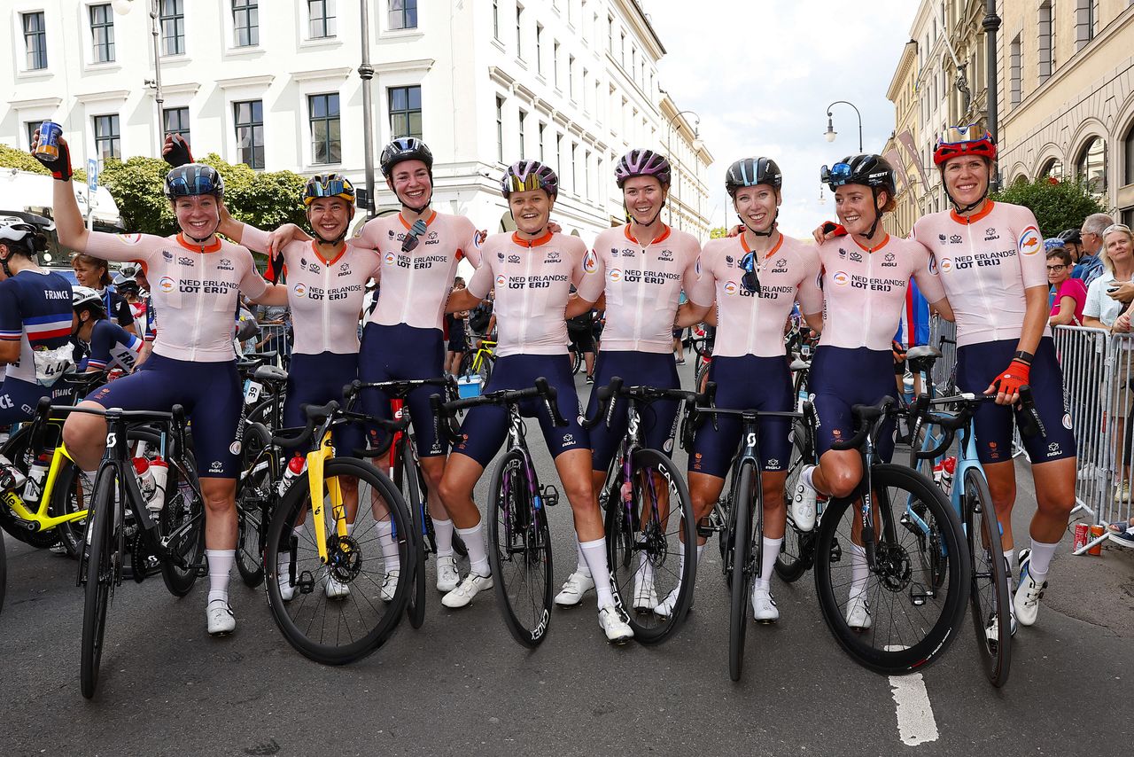 European Championships Munich 2022 - 2022 UEC Road Elite European Championships - Women's Road Race - 21/08/2022 - Netherlands - photo Luca Bettini/UEC/SprintCyclingAgency&Acirc;&copy;2022