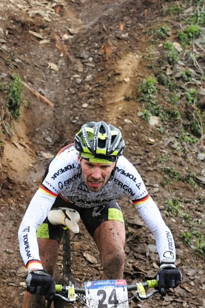 Wolfram Kurschat (Topeak Ergon) descends the chute.
