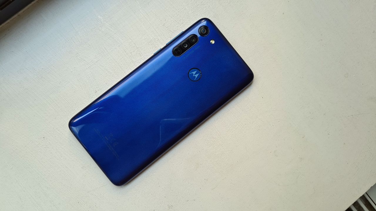 Moto G8