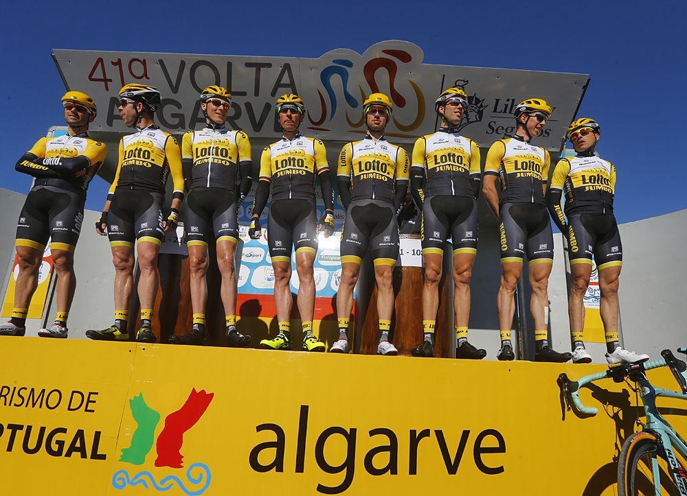 Team Lotto NL-Jumbo presented before stage 1
