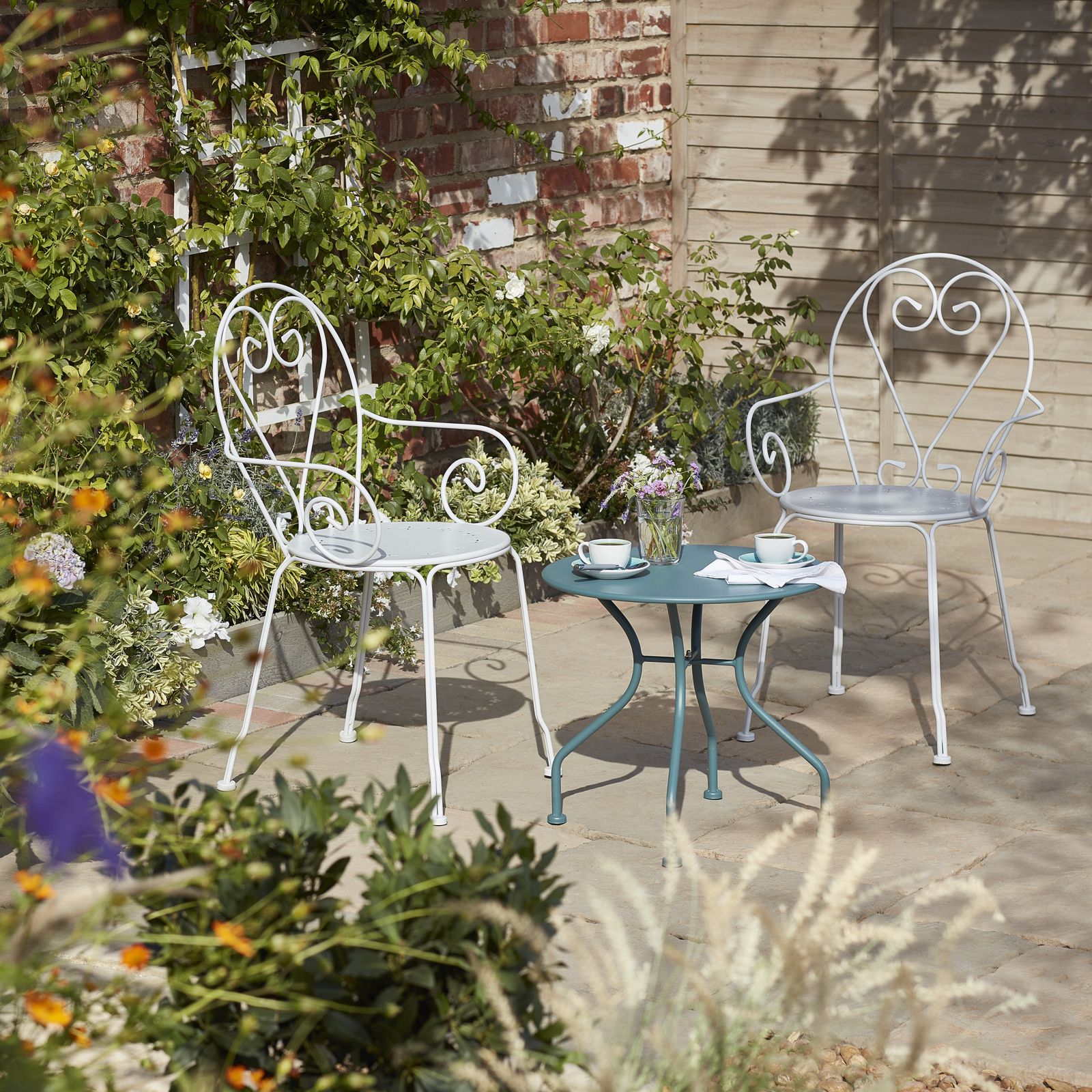 How much does a garden makeover cost? Where to spend and where to save