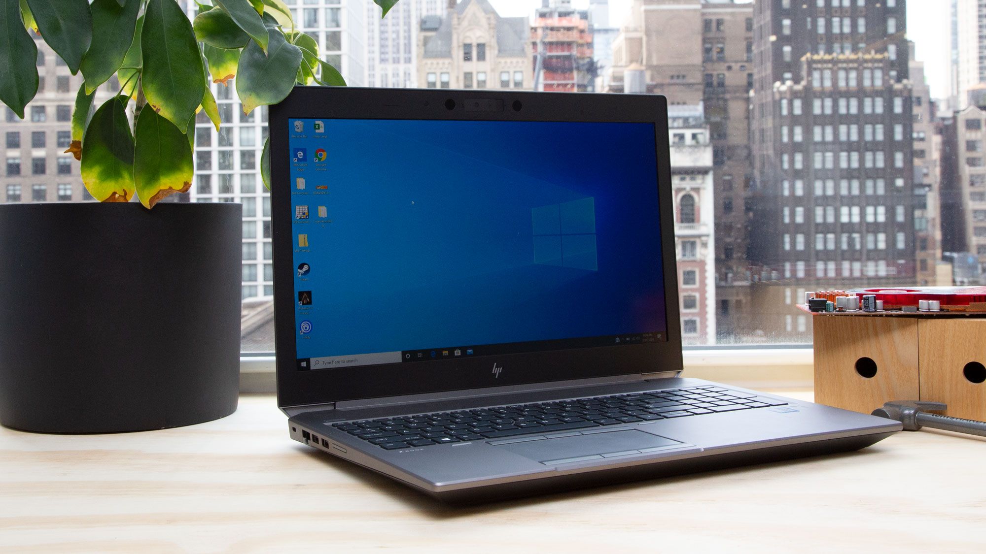 HP ZBook 15 G6 Review: Maxxed Out Workstation | Tom's Hardware