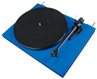 Carbon-fibre tonearms are usually found only on decks far pricier than this