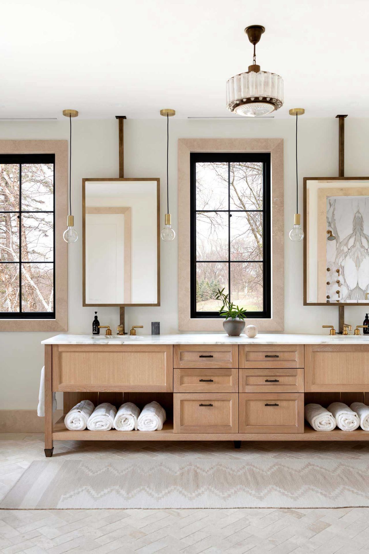 10 ways to organize a bathroom cabinet for a smoother life | Livingetc