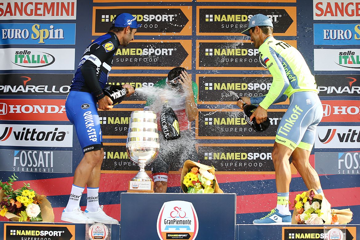 Nizzolo gets a prosecco shower