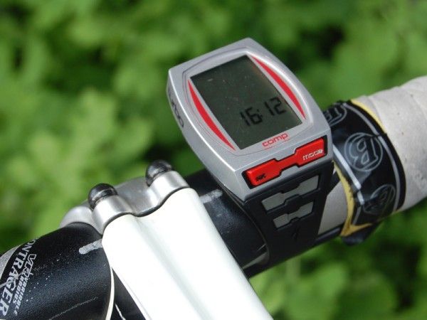 A Specialized Turbo Comp computer keeps track of speed and distance.
