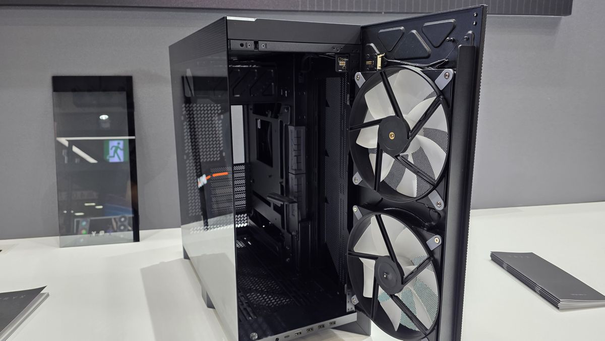 The Tryx Luca Air PC case in black